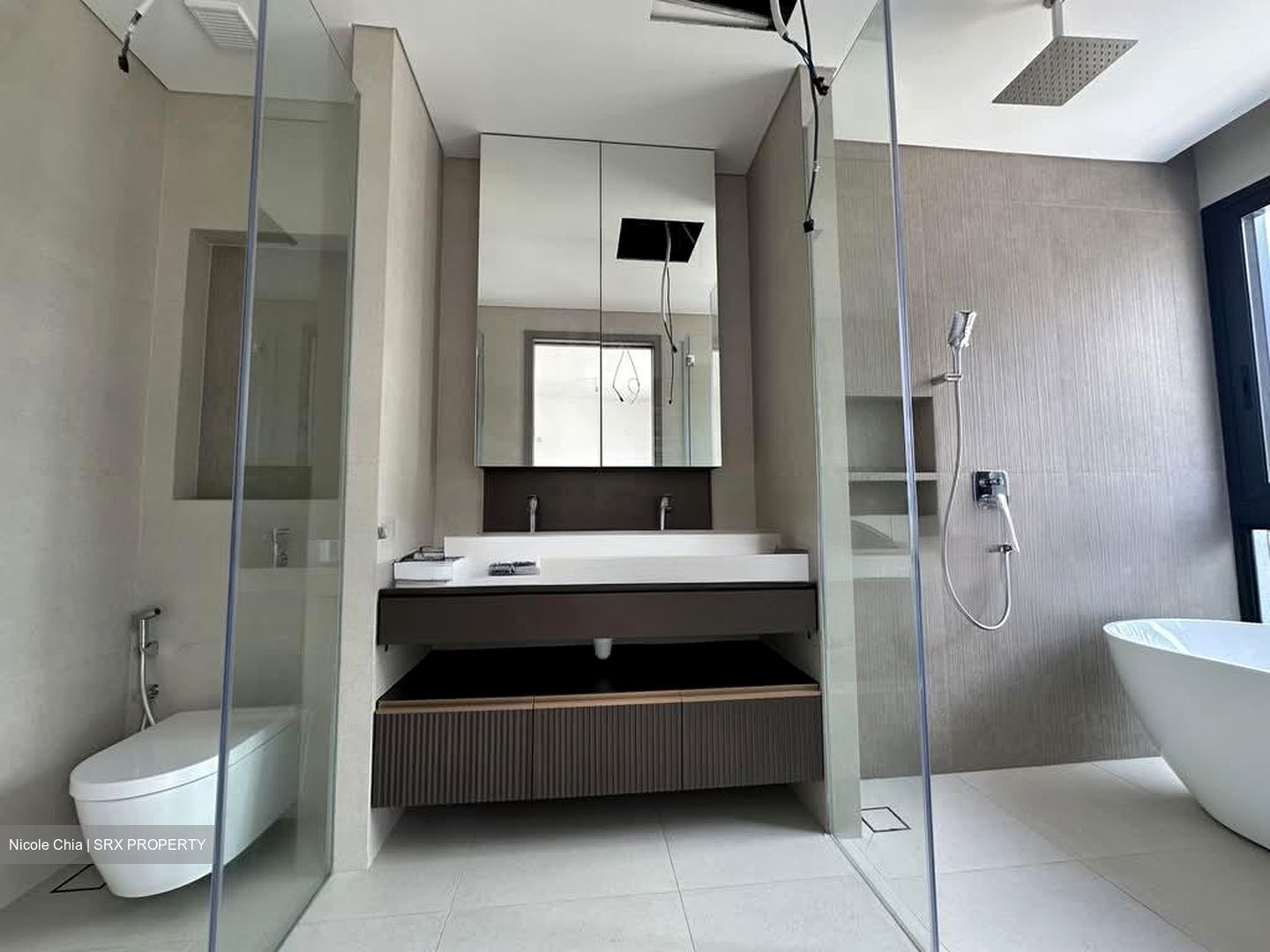 Changi Road (D14), Semi-Detached #594023671